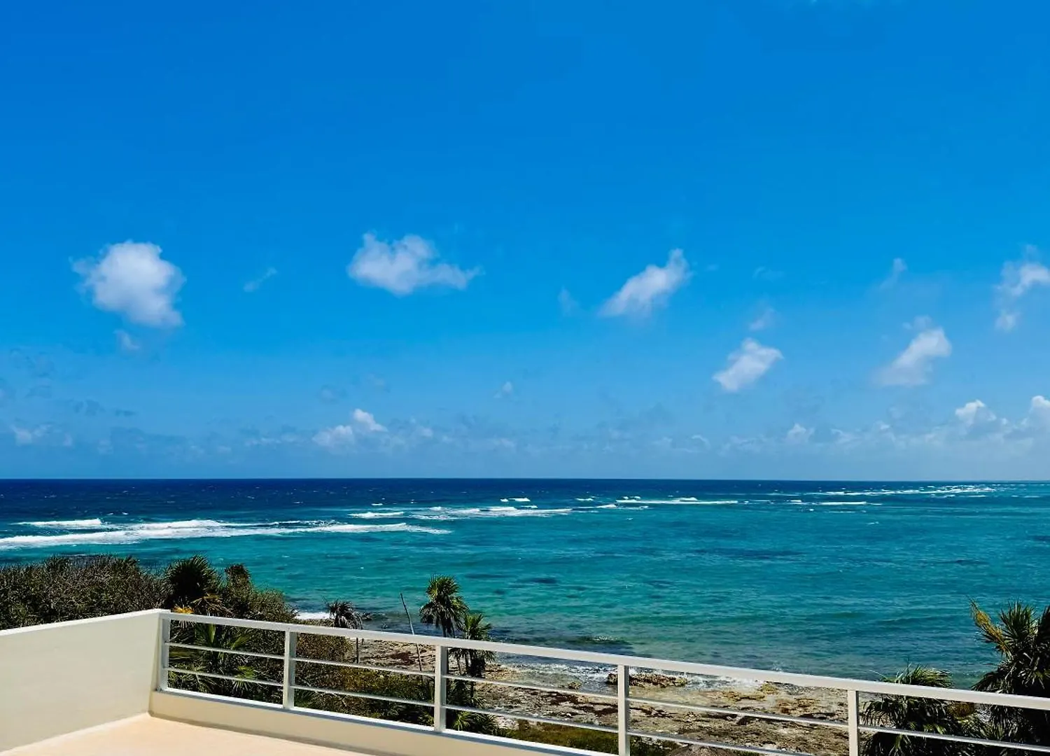 Beachfront Luruxy Villa In Tulum